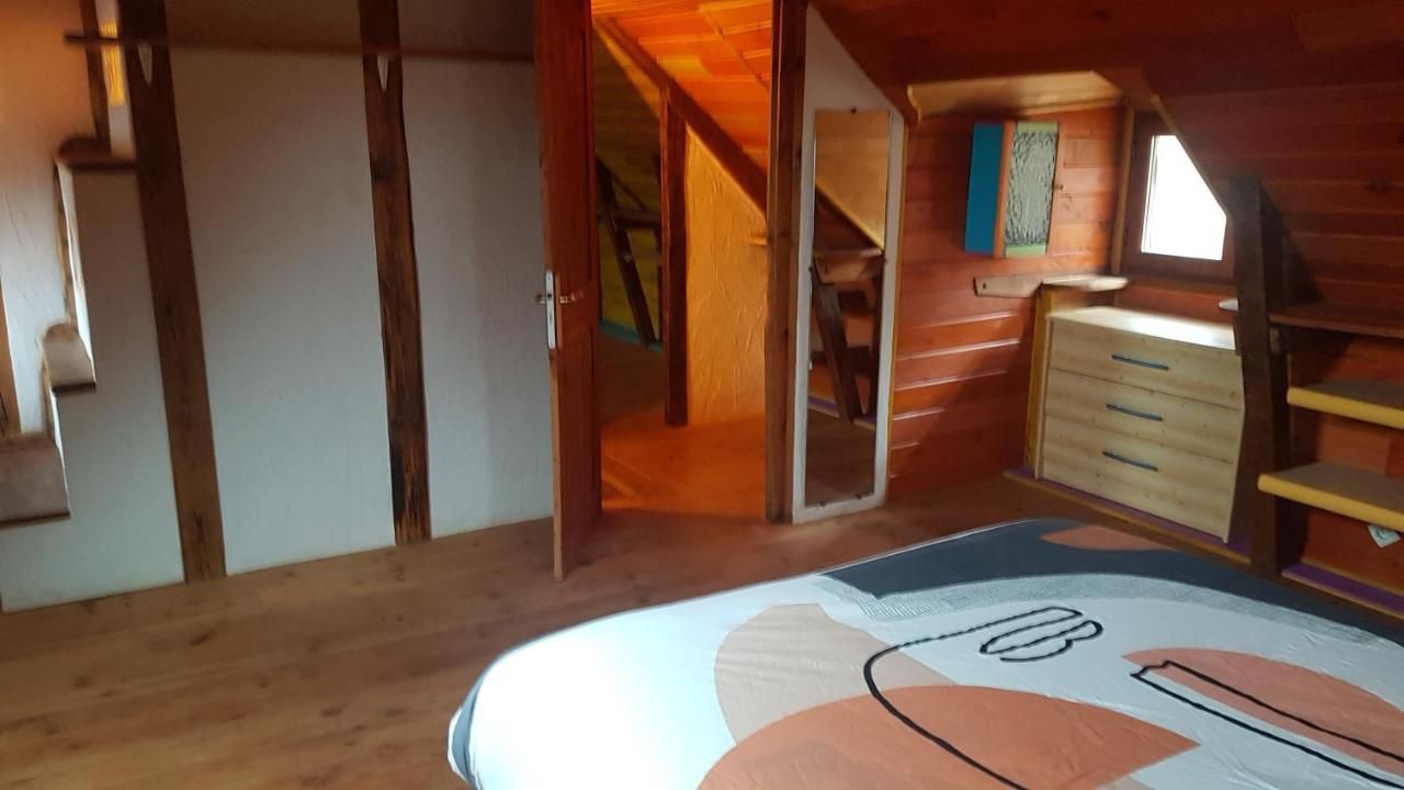 maison isolée dans les vignes et les bois Valady Exterior foto
